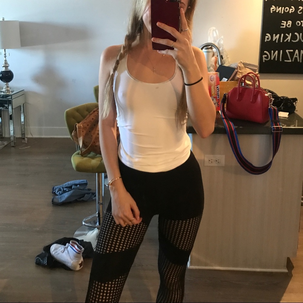 LULULEMON TANK SIZE 4